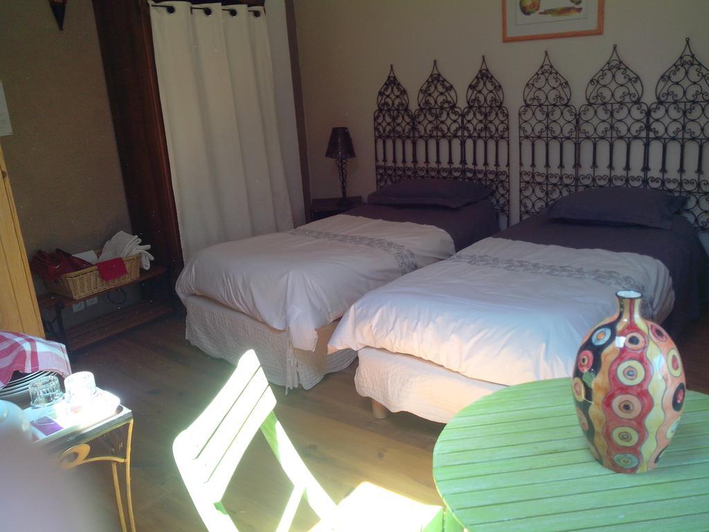 Bed and Breakfast Le Clos De La Source Le Bousquet-d'Orb Номер фото