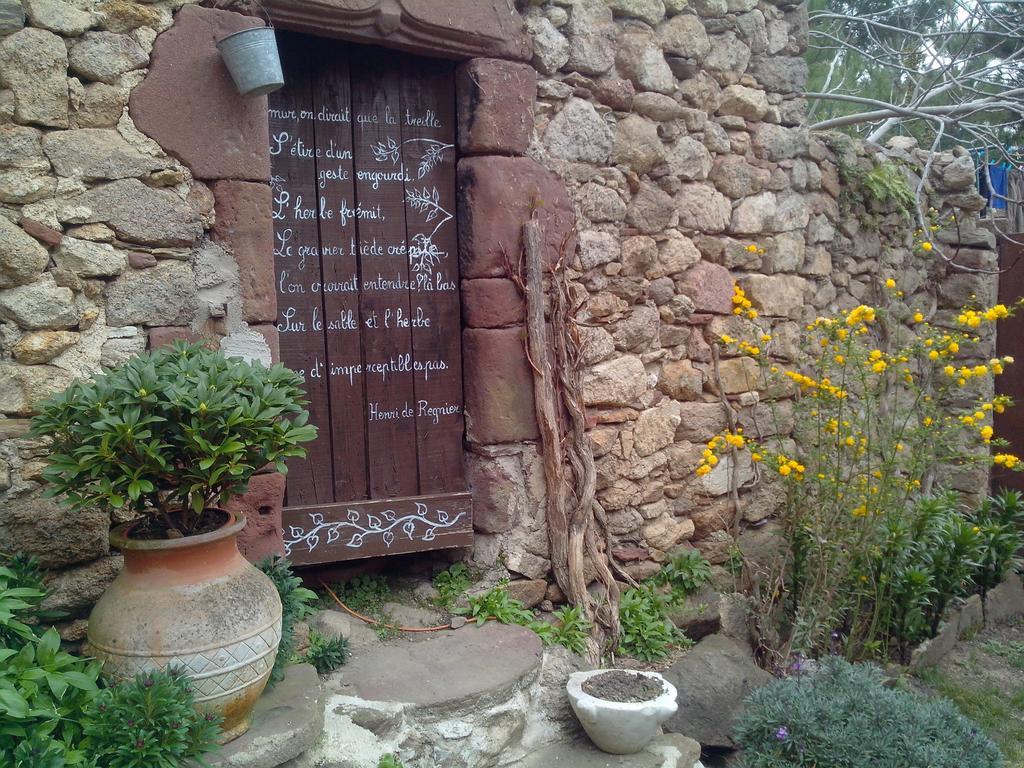 Bed and Breakfast Le Clos De La Source Le Bousquet-d'Orb Екстер'єр фото