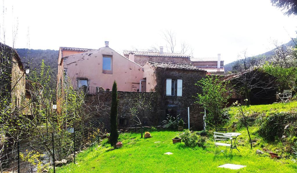 Bed and Breakfast Le Clos De La Source Le Bousquet-d'Orb Екстер'єр фото