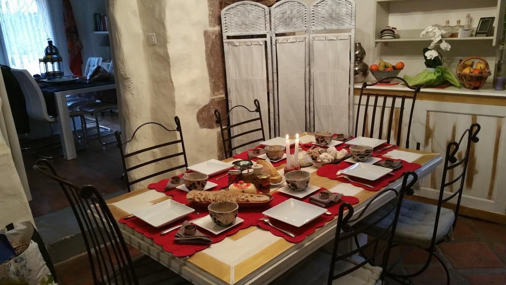 Bed and Breakfast Le Clos De La Source Le Bousquet-d'Orb Екстер'єр фото
